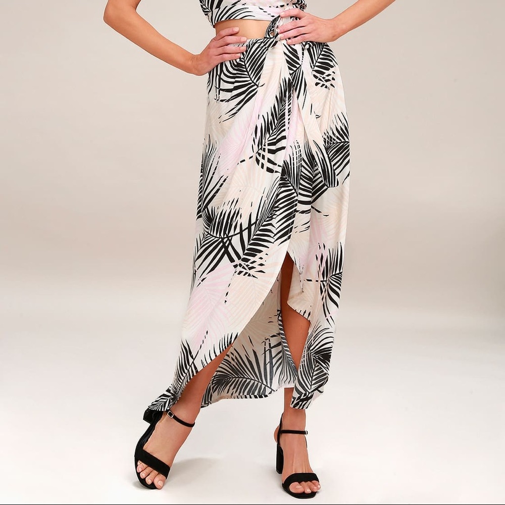Island vibes 💕 midi skirt! NWT!
